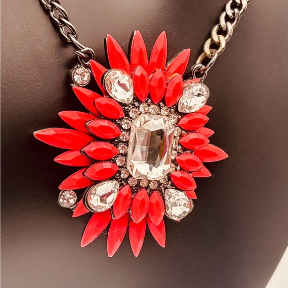 Amrita Singh Coral Crystal Statement Necklace NWT - Picture 4 of 12